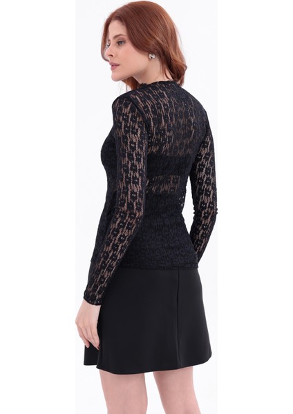 Kadın Siyah Uzun Kollu Yarım Balıkçı Yaka Bluz