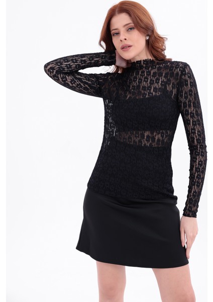 Kadın Siyah Uzun Kollu Yarım Balıkçı Yaka Bluz