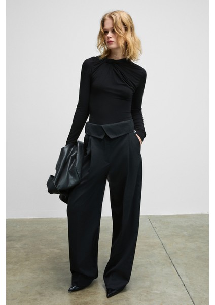 Haze Kadın Yuvarlak Yaka Önü Düğüm Detaylı Uzun Kollu Vücuda Oturan Esnek Kumaşlı Çıtçıtlı Siyah Body fırsatları