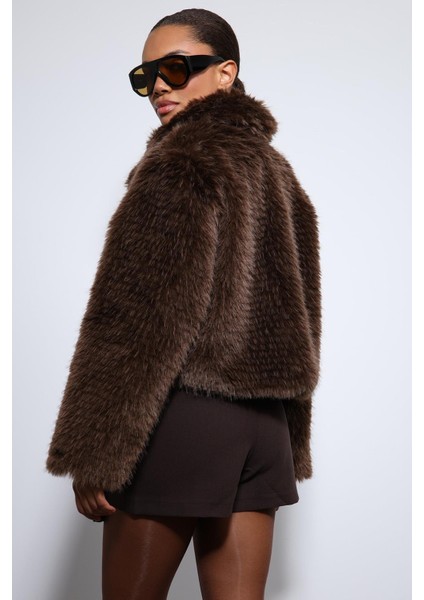 Kahve Peluş Görünümlü Mont
