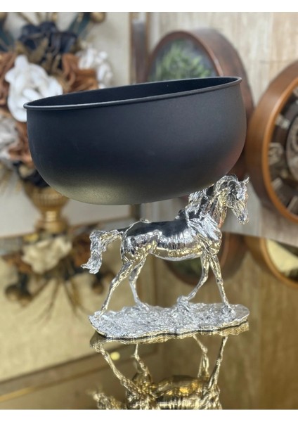 Pirinç At Figürlü Gümüş Gondol Şekerlik