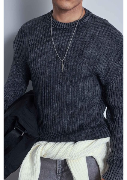 Erkek Oversize Yıkamalı Efektli Basic Kazak Siyah indirimleri