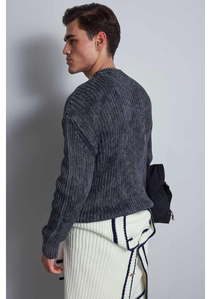 Erkek Oversize Yıkamalı Efektli Basic Kazak Siyah