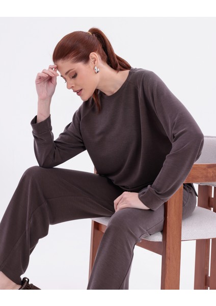 Ince Pike Görünümlü Geniş Yakalı Normal Kalıp Alt Üst Takım Eşofman indirimleri