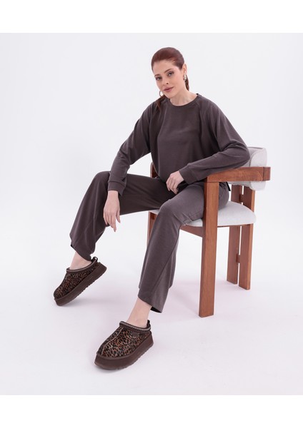 Ince Pike Görünümlü Geniş Yakalı Normal Kalıp Alt Üst Takım Eşofman