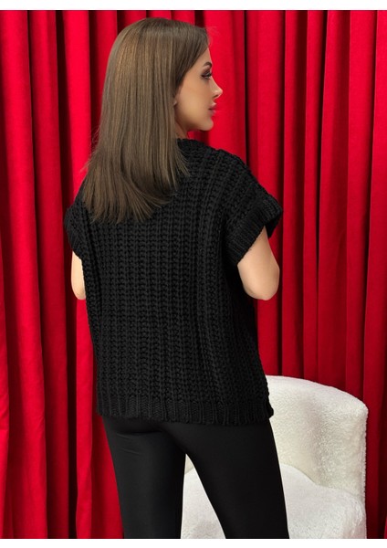 Örgülü Önü Düğmeli Oversize Kolsuz Triko Yelek modelleri