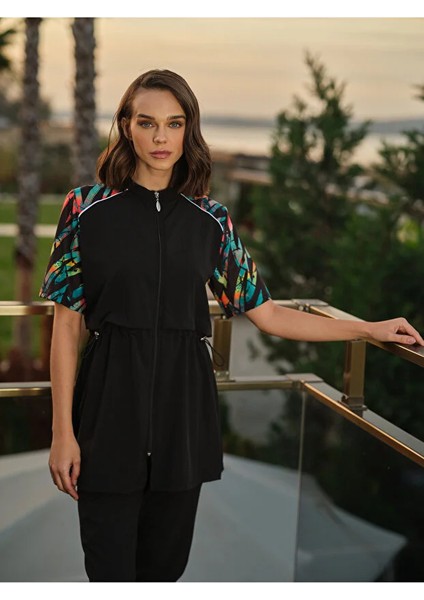 Sporcu Likra Paraşüt Kumaş Yarım Kollu Önden Fermuarlı Kadın Mayo 3418