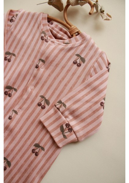 Stripe Cherry Serisi Tulum fırsatları