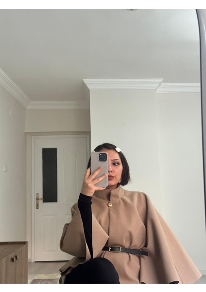 Kadın Gold Düğme Detaylı Kemerli Panço