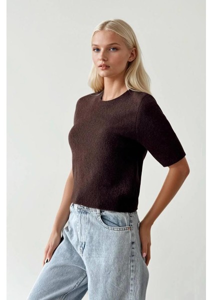 Kısa Kol Yumuşak Acı Kahve Kadın Kazak