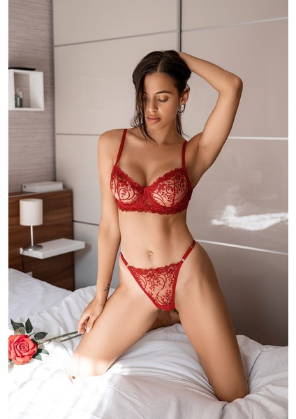 Kırmızı Dantelli Brode Iç Çamaşır Takımı Bralette (Balenli Sütyen &tanga) Yılbaşı
