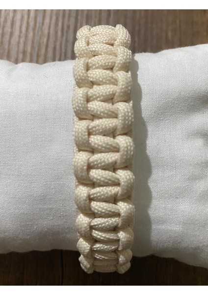 Krem Paracord Bileklik modelleri