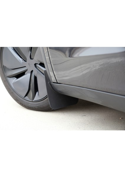 Tesla Model Y Juniper Çift Materyallı Premium Çamurluk, Paçalık Seti, modelleri