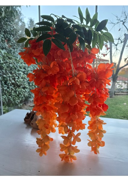 El Yapımı Tropikal Sarkık Çiçek Dekoru – Gerçek Ağaç Gövdeli | Turuncu–sarı Geçişli Yapay Çiçekli Masa & Konsol Dekorasyonu modelleri