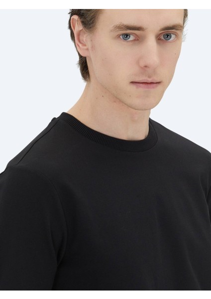 Siyah Bisiklet Yaka Sweatshırt fırsatları