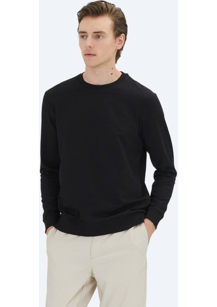 Siyah Bisiklet Yaka Sweatshırt indirimleri