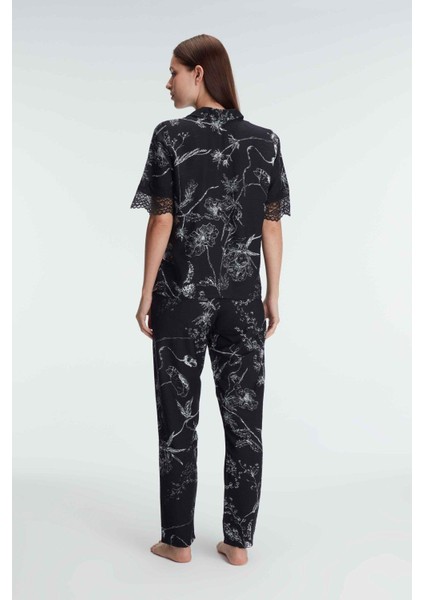 Arias Closet Yarım Kollu V Yaka Kadın Viskon Çiçek Desenli Yazlık Dokuma Dantel Detaylı Pijama modelleri