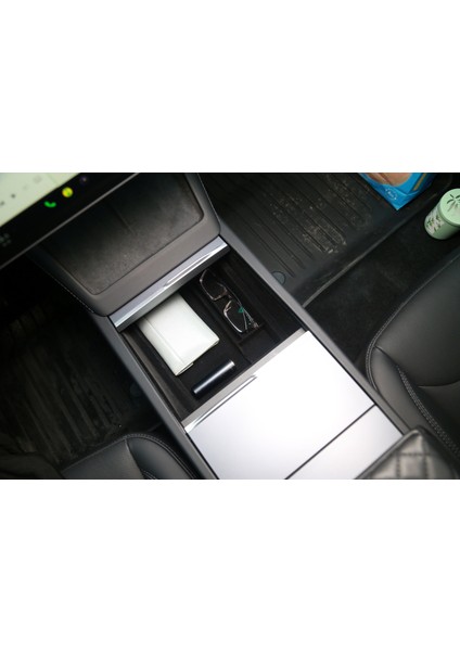 Tesla Model Y Juniper Orta Konsol Düzenleyici Organizer