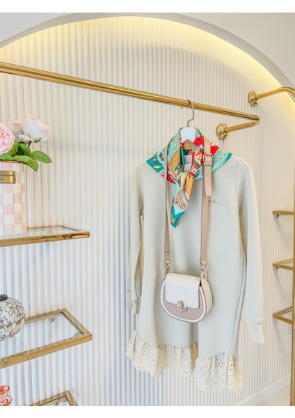 Etek Ucu Dantelli Sweatshirt fiyatları