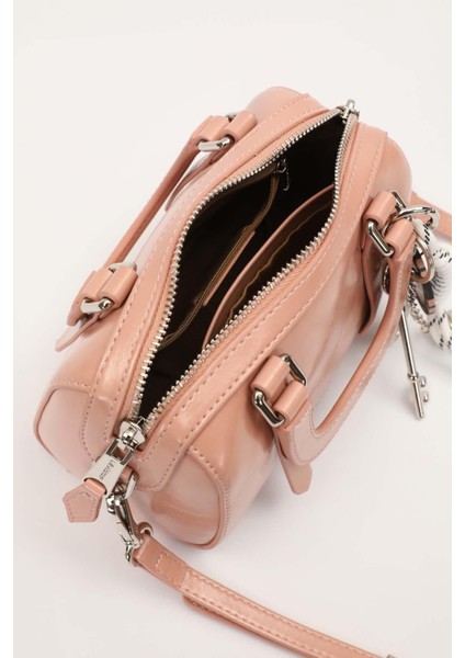 Pembe Charm Aksesuarlı El Çantası modelleri