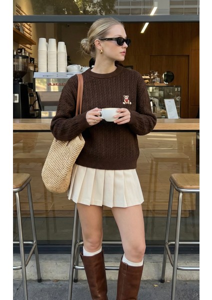 Ayıcık Işlemeli Bisiklet Yaka Triko Kazak