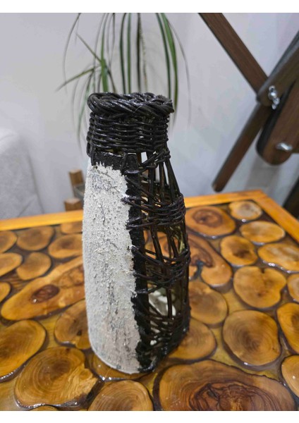 Doğal Rattan Örgü Detaylı Dekoratif Seramik Vazo – El Yapımı Boho Tasarım modelleri