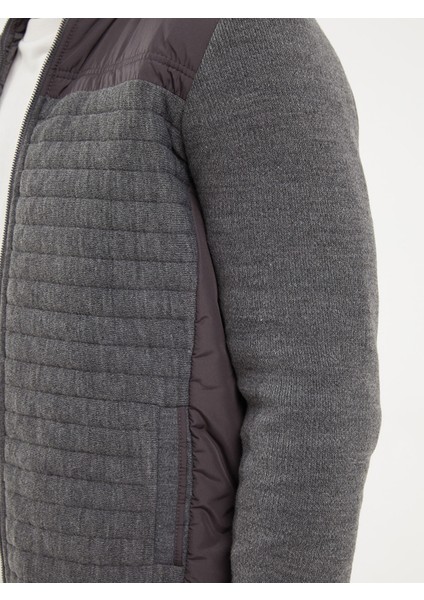 Yeni Sezon Standart Kalıp Dik Yaka Erkek Triko Hırka fırsatları