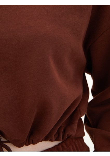 Yeni Sezon Kapüşonlu Düz Cep Detaylı Uzun Kollu Kadın Sweatshirt indirimleri
