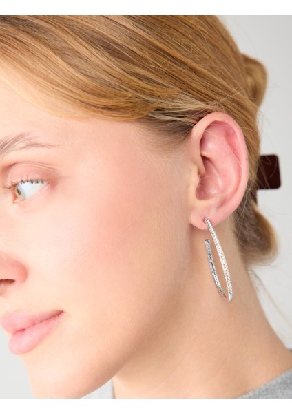 Gümüş Rengi Parlak Taş Detaylı Büyük Halka Küpe