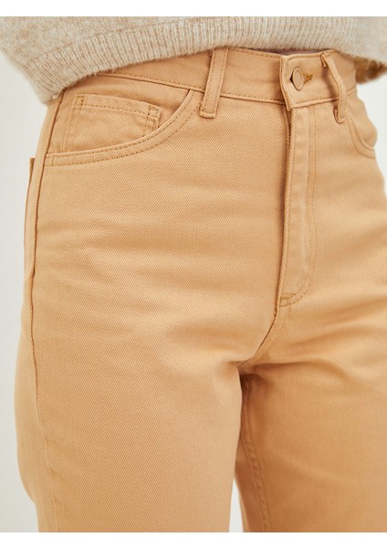 Yeni Sezon Yüksel Bel Mom Fit Cep Detaylı Kadın Jean Pantolon modelleri