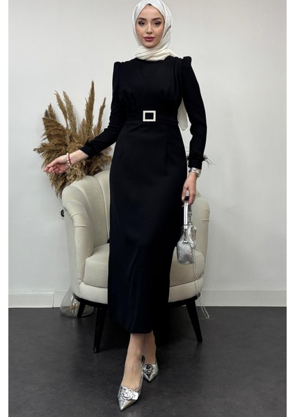 Krep Kumaş Kollu Tüylü Abiye-Siyah