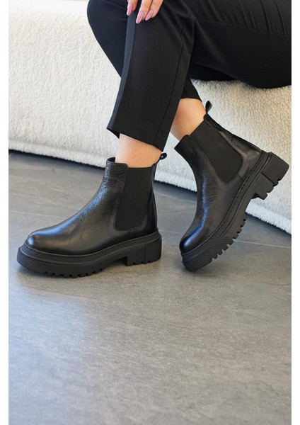 Natalia Poli Taban Yan Lastik Detaylı Hakiki Deri Kadın Bot Siyah modelleri