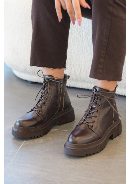 Olga Poli Taban Bağcıklı Hakiki Deri Kadın Bot Kahve fiyatları