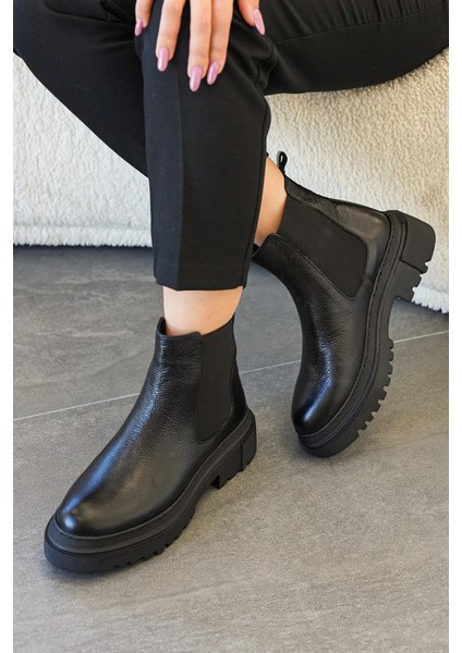 Natalia Poli Taban Yan Lastik Detaylı Hakiki Deri Kadın Bot Siyah fırsatları