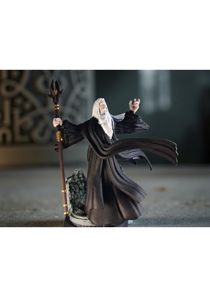 Saruman Figürü | Yüzüklerin Efendisi Koleksiyon Figürü | Fantastik Dekor (15 Cm) fiyatları