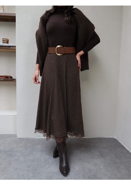 Dantel Detay Uzun Etek