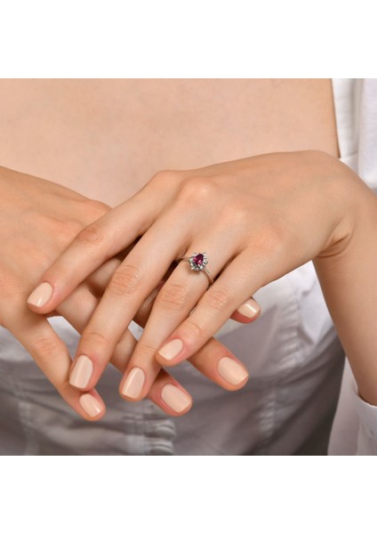 0.11 Karat Yakut Taşlı Pırlanta Yüzük modelleri