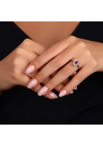 0.09 Karat Yakut Taşlı Pırlanta Yüzük modelleri