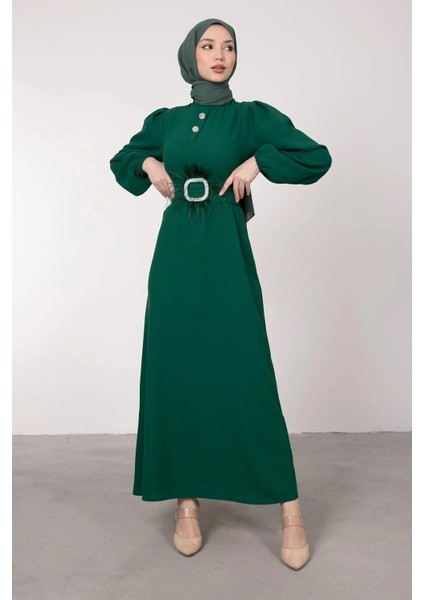 Yakası Taşlı Tüylü Kemerli Tesettür Abiye- Zümrüt fiyatları