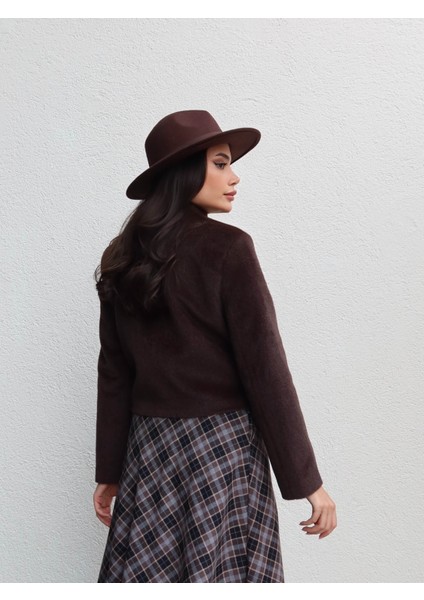 Deri Toka Detay Yün Dokulu Kısa Kaban indirimleri