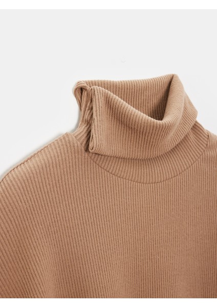 32239 Asimetrik Kesim Boğazlı Top-Vizon