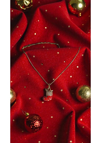 Yeni Yıl Temalı Hediye Seti (Yeni Yıl Kolye, Metal Kutulu Mum, Şans Bilekliği) indirimleri