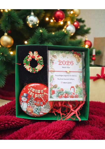 Yeni Yıl Temalı Hediye Seti (Yeni Yıl Kolye,metal Kutulu Mum,şans Bilekliği) fiyatları