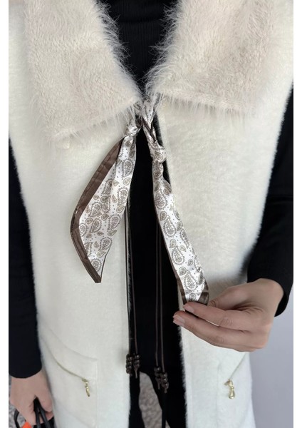 Gülseli Peluş Detaylı Fular Aksesuarlı Çift Cepli Tesettür Triko Yelek P-00019688 indirimleri