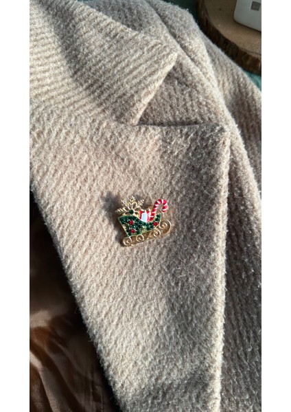 Yeniyıl Kızak Broş