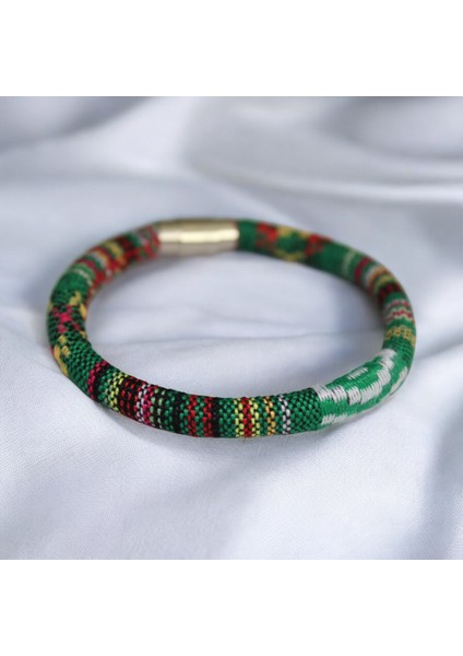 El Yapımı Yeşil Kilim Motifli Unisex Dokuma Bileklik | Mıknatıs Kapama – 4 Farklı Beden fiyatları