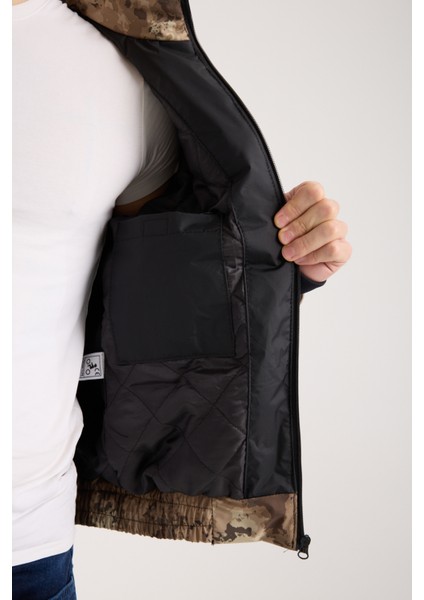 Ce Korumalı Kışlık Motosiklet Montu – Kamuflaj Desenli, Kapitone Iç Astarlı