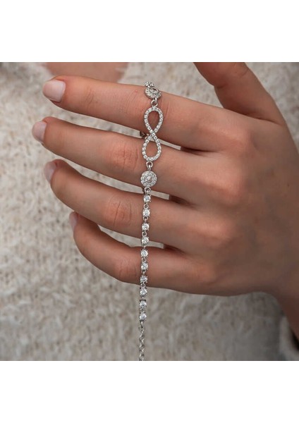 Gümüş Zirkon Taşlı Sonsuzluk Kadın Bileklik