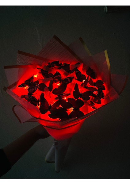 Mor Işıklı Kelebek Buketi modelleri