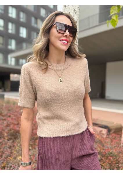 Kısa Kollu Yumoş Kazak